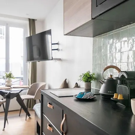 République - - Haystia *