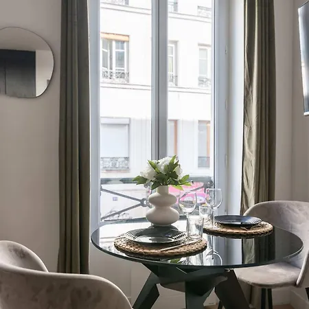 公寓 Republique - - Haystia *