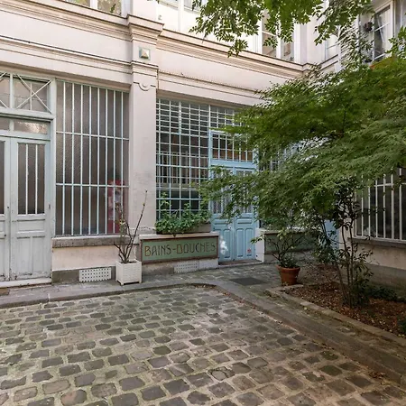 Republique - - Haystia Apartment