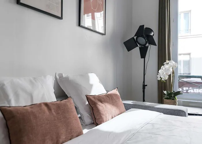 Republique - - Haystia * Παρίσι